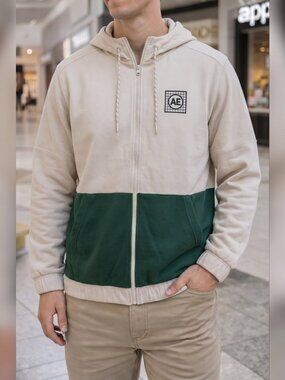 American Eagle Outfitters  Zippered Hoodie (XL)
